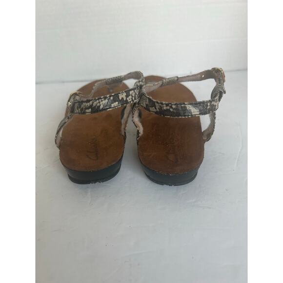 Clarks Python Snake Gray And Cream Thong Buckle Strappy T Print Sandals Sz 9M - Picture 7 of 11